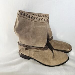 Women's Tan Suede Boots